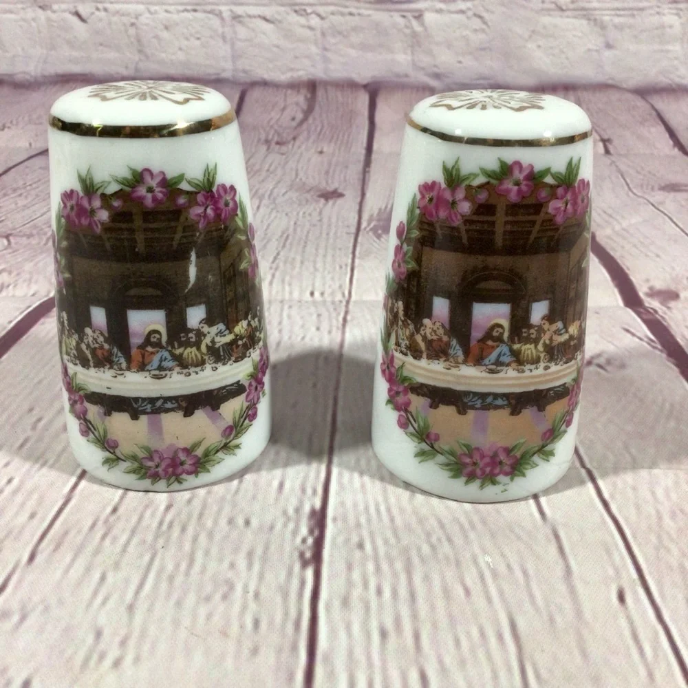 Vintage Ceramic Last Supper Salt and Pepper Shaker Pair Gold Gilt Made in Japan